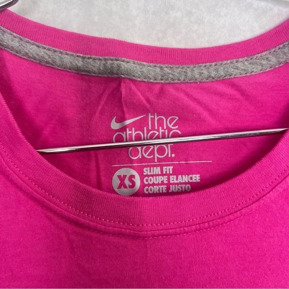5/$25 Nike tee pink XS slim fit - Picture 2 of 3